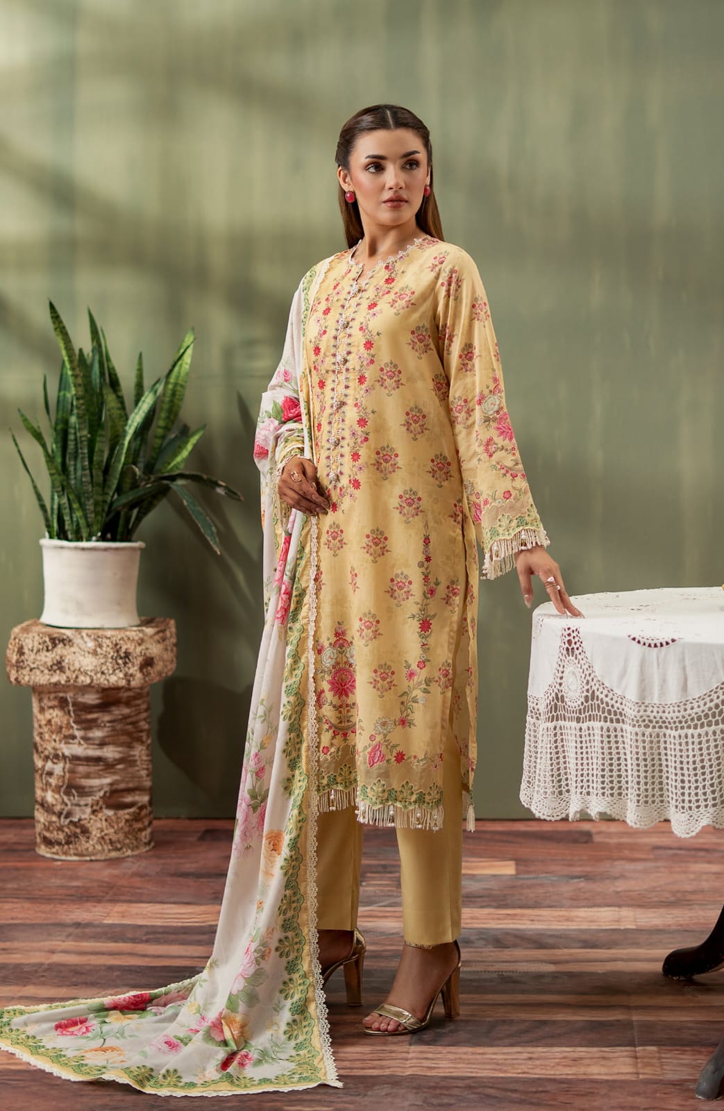 Mausummery Summer 3 piece Lawn
