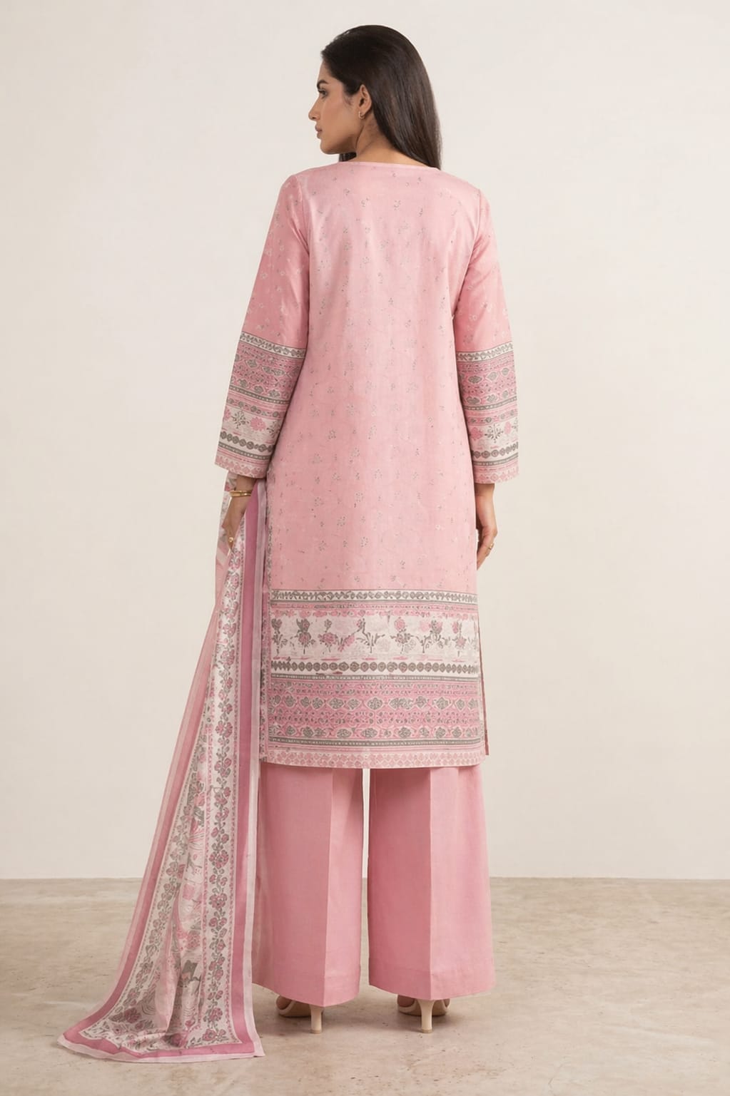 Sapphire Original 3 piece Lawn Suit&nbsp;