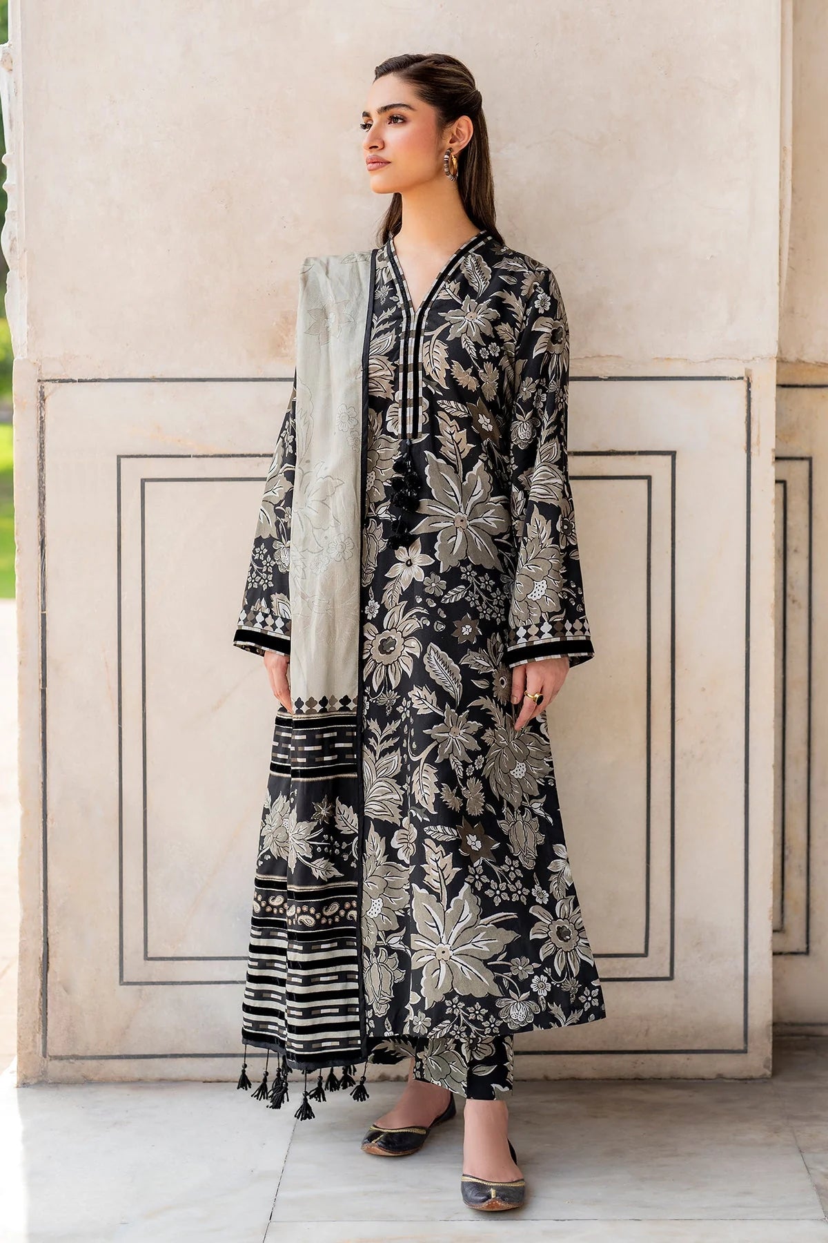 Baroque D-786 Printed three piece suit
